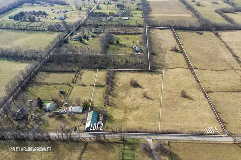 403 1 Ruddles Mill Rd, Paris, KY 40361
