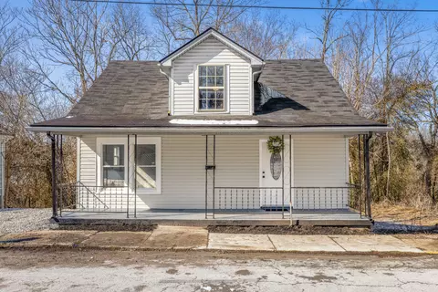851 Lylesville St, Paris, KY 40361