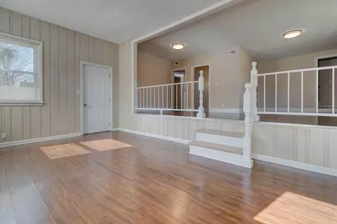 Living - 115 Walnut Ct, Morehead, KY 40351 photo 1 of 5