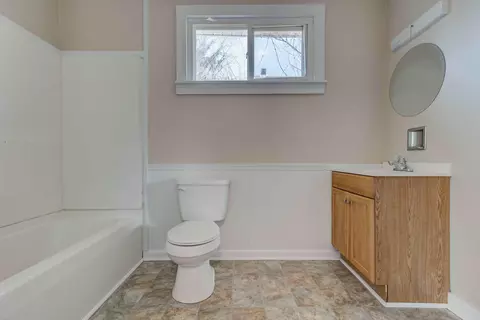 Bath - 115 Walnut Ct, Morehead, KY 40351 photo 3 of 3