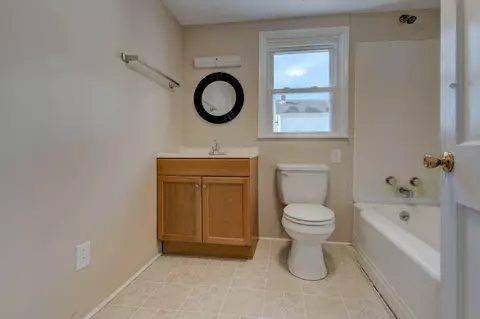 Bath - 115 Walnut Ct, Morehead, KY 40351 photo 1 of 3