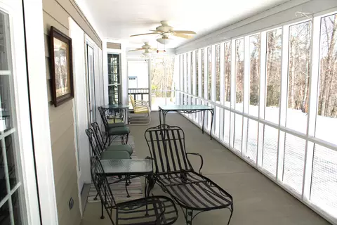 Exterior - 560 Beverly Rd, Corbin, KY 40701 photo 10 of 20