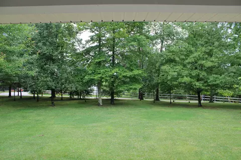 Exterior - 560 Beverly Rd, Corbin, KY 40701 photo 2 of 20