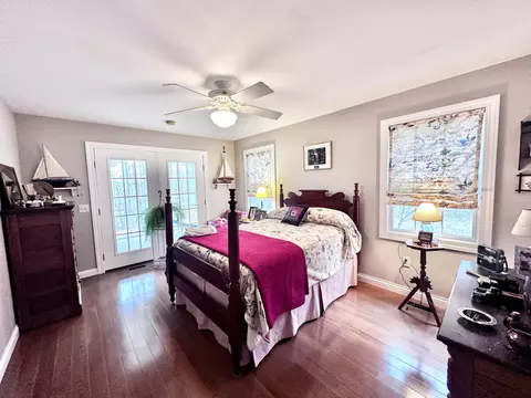 Bedroom - 560 Beverly Rd, Corbin, KY 40701 photo 2 of 7