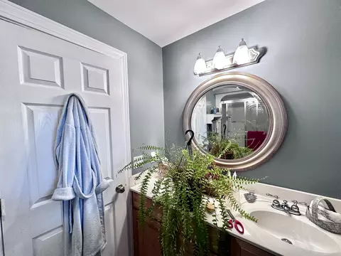 Bath - 560 Beverly Rd, Corbin, KY 40701 photo 5 of 7