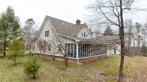 Exterior - 560 Beverly Rd, Corbin, KY 40701 photo 13 of 20