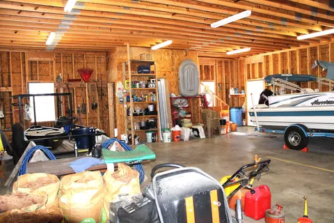 Exterior - 560 Beverly Rd, Corbin, KY 40701 photo 19 of 20