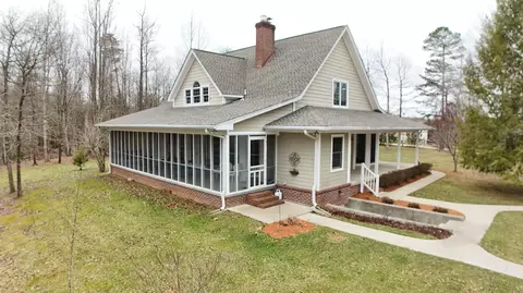 Exterior - 560 Beverly Rd, Corbin, KY 40701 photo 14 of 20