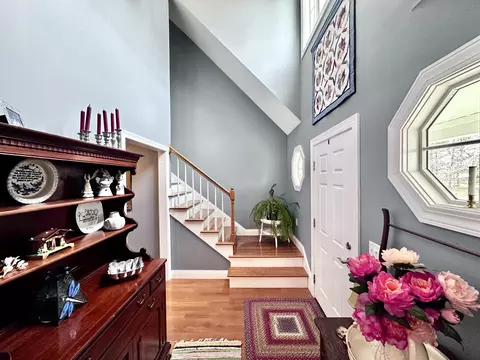 Entry Way - 560 Beverly Rd, Corbin, KY 40701 photo 7 of 9