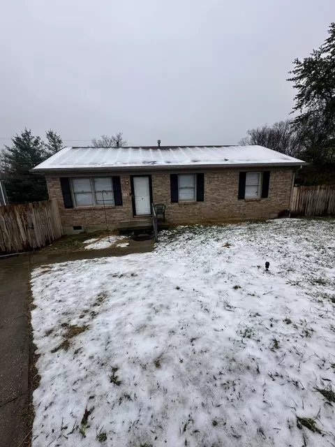 202 Windham Hill Ct, Paris, KY 40361