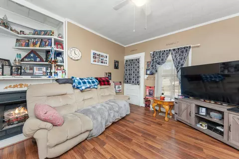 414 E 2nd St, Augusta, KY 41002 photo 6