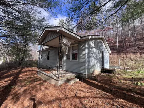 59 Windy Hills Rd, Manchester, KY 40962