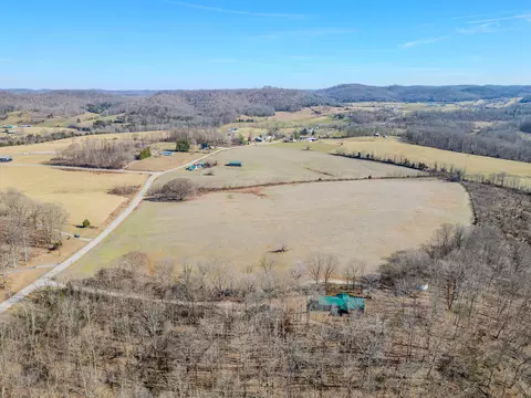 1174 E Level Green Rd, Brodhead, KY 40409