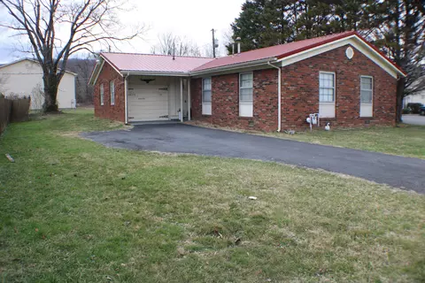 106 S 38th St, Middlesboro, KY 40965