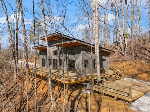 412 Valley Way, Campton, KY 41301