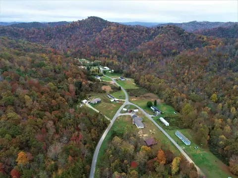 9999 Jarvis Branch Rd, Barbourville, KY 40906