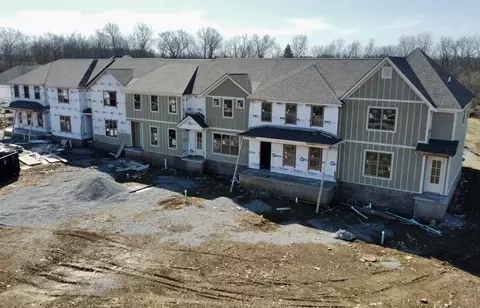 121 Blackberry Ln, Georgetown, KY 40324
