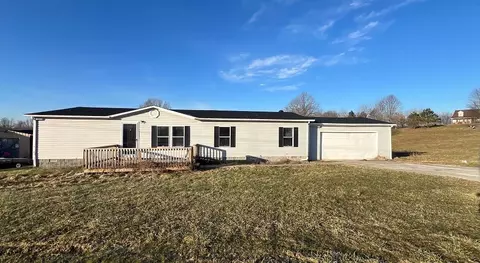 63 River Crest Ln, Danville, KY 40422