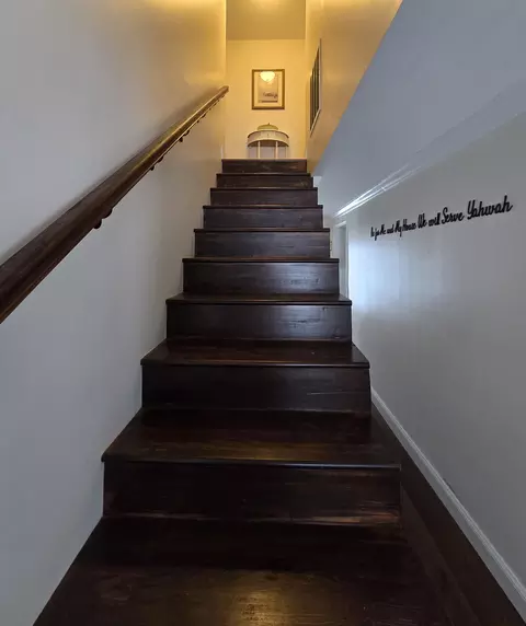 Entry Way - 1037 High Rock Rd, Stanton, KY 40380 photo 1 of 8