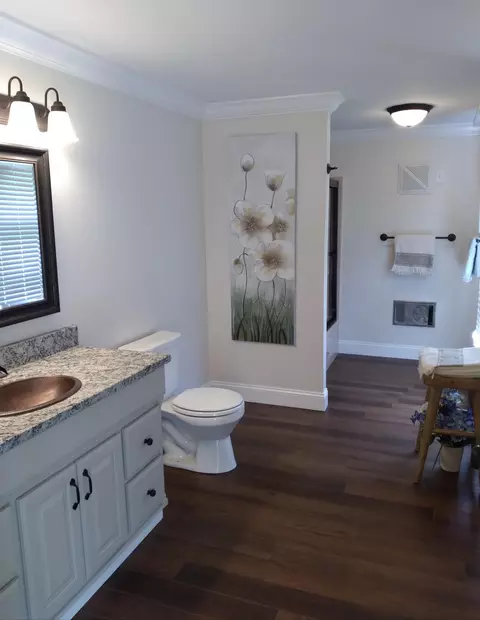 Bath - 1037 High Rock Rd, Stanton, KY 40380 photo 1 of 8