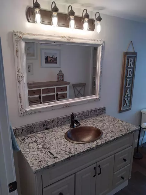 Bath - 1037 High Rock Rd, Stanton, KY 40380 photo 6 of 8