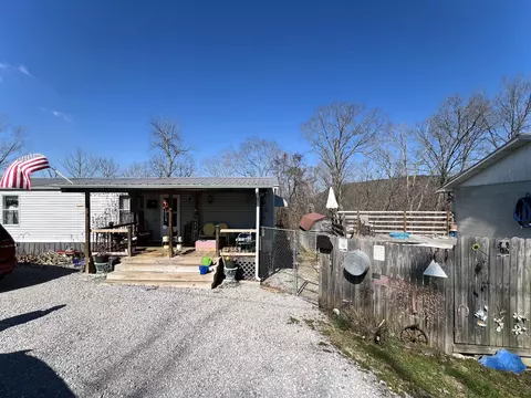 264 Circle Ln, Burnside, KY 42519 photo 2