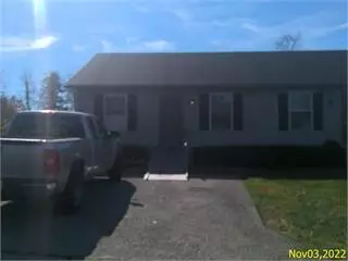 545 Country Club Ct, Winchester, KY 40391