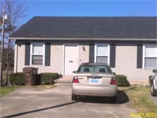 570 Country Club Ct, Winchester, KY 40391