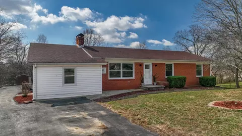 391 Hickory Ln, Berea, KY 40403