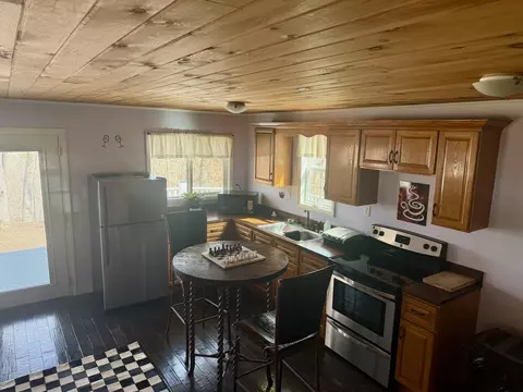 Kitchen - 157 Eldridge Ln, Nancy, KY 42544 photo 3 of 5