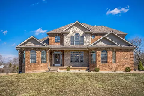 540 Sarah Blake Ln, Versailles, KY 40383