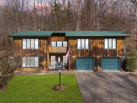 559 Snowden Branch Rd, Jackson, KY 41339