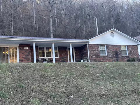 7811 Ky 30, Jackson, KY 41339 photo 5