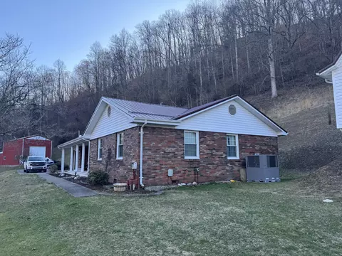 7811 Ky 30, Jackson, KY 41339 photo 2