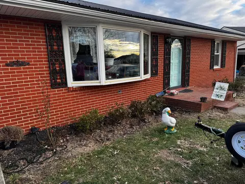 305 Douglas Ct, Carlisle, KY 40311