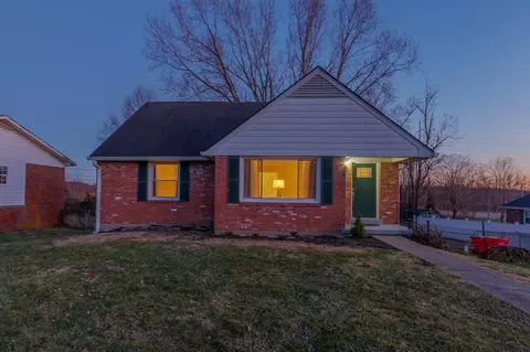 153 Carla Ct, Frankfort, KY 40601