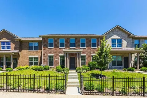 3324 Beaumont Centre Cir, Lexington, KY 40513