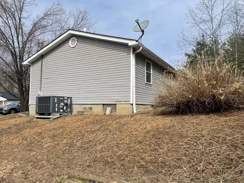 2704 Dewitt St, Flatwoods, KY 41139 photo 4
