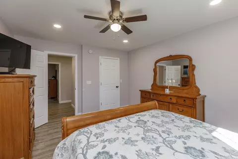 Bedroom - 44 Hummingbird Ln, Stanton, KY 40380 photo 5 of 5