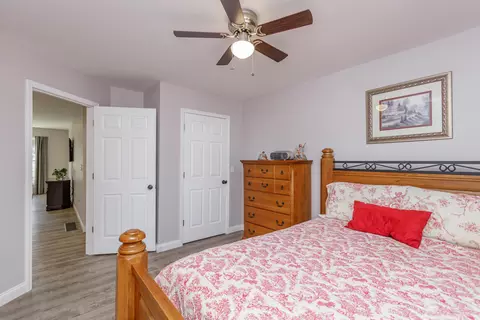 Bedroom - 44 Hummingbird Ln, Stanton, KY 40380 photo 2 of 5