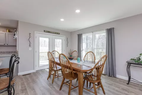 Dining - 44 Hummingbird Ln, Stanton, KY 40380 photo 1 of 1