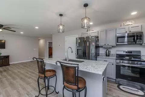 Kitchen - 44 Hummingbird Ln, Stanton, KY 40380 photo 6 of 6
