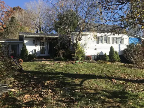 184 Old Soldier Rd, Olive Hill, KY 41164