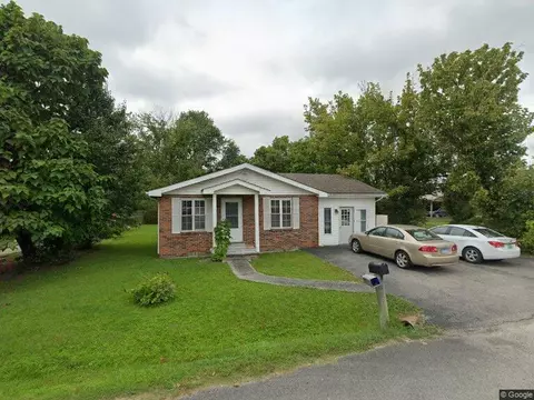 25 Tharpe St, Stanton, KY 40380