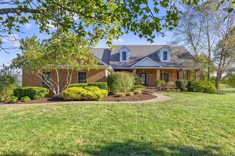 108 Revere Dr, Versailles, KY 40383