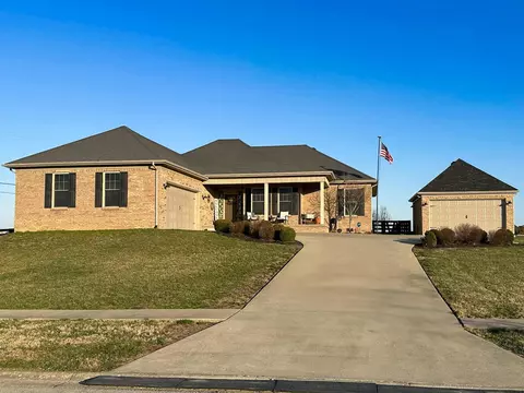 100 Hampton Hall Dr, Berea, KY 40403 photo 4