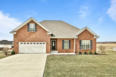 1941 Clearwater Dr, Lawrenceburg, KY 40342