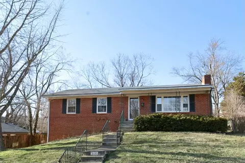 3455 Elmendorf Cir, Lexington, KY 40517
