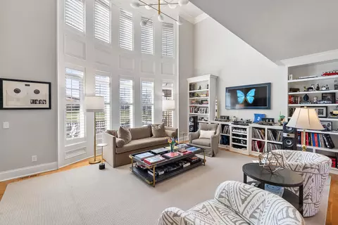 203 Golf Club Dr, Nicholasville, KY 40356