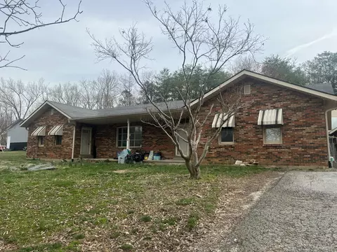 115 Dark Hallow Sub, Irvine, KY 40336